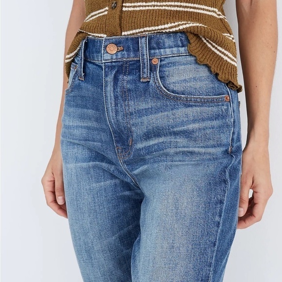 Madewell The High-Rise Slim Boyjean in Dover Wash: Raw-Hemmed Edition size 24 - Picture 16 of 16